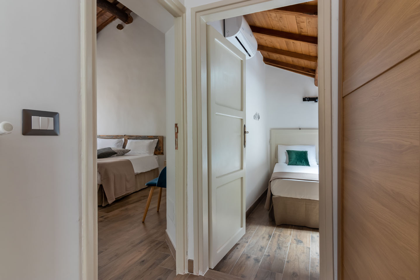 Bed & box gallery image